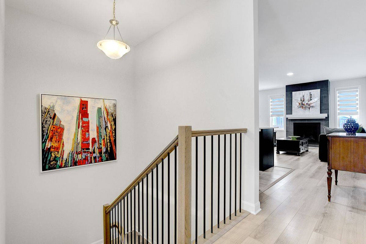 Manotick - Kars - Rideau Twp And Area, ON K4M 0X1,818 Companion CRES