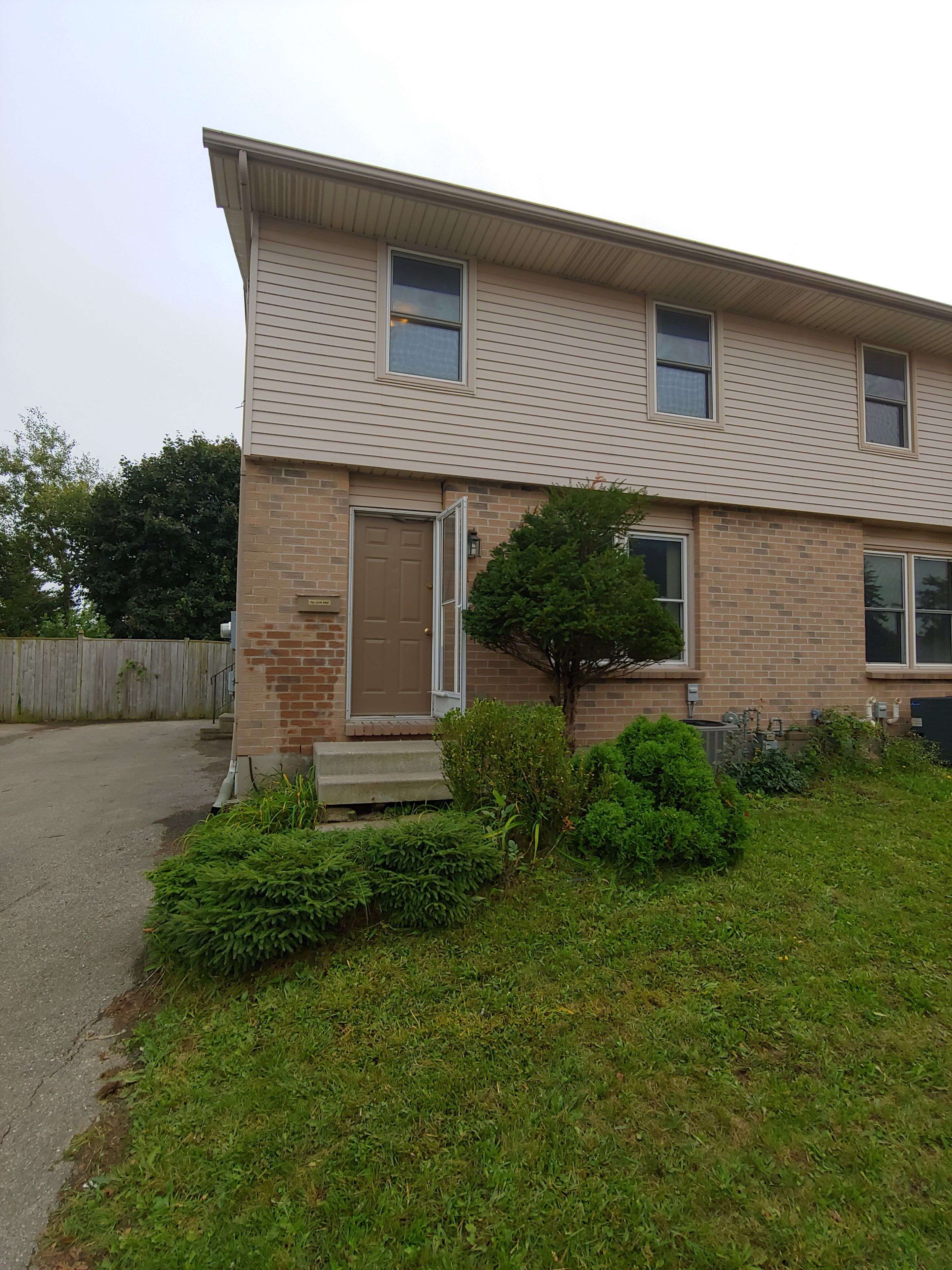 London North, ON N6G 3M2,1004 Lawson RD