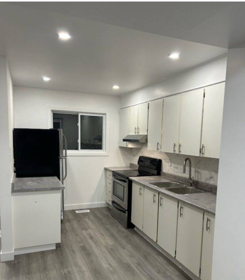 Blossom Park - Airport And Area, ON K1T 2A8,2799 Pimlico CRES