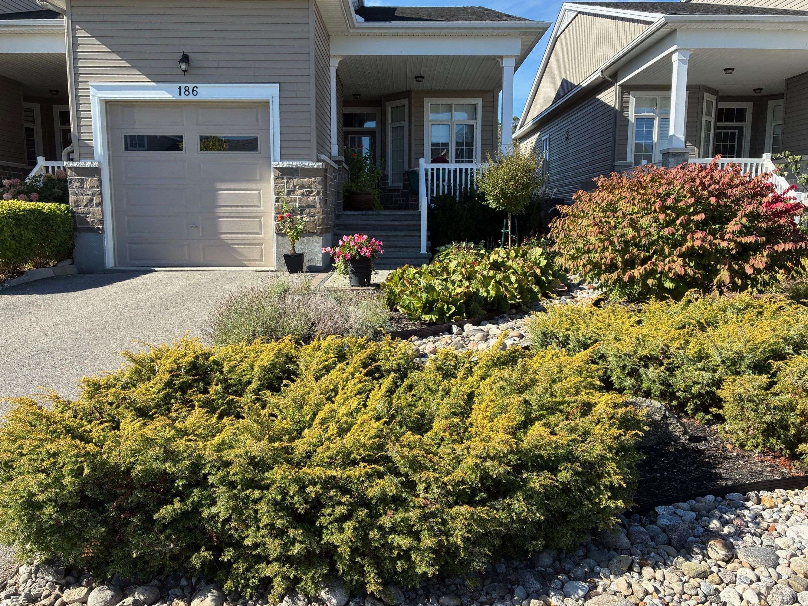 North Grenville, ON K0G 1J0,186 Oxford ST W