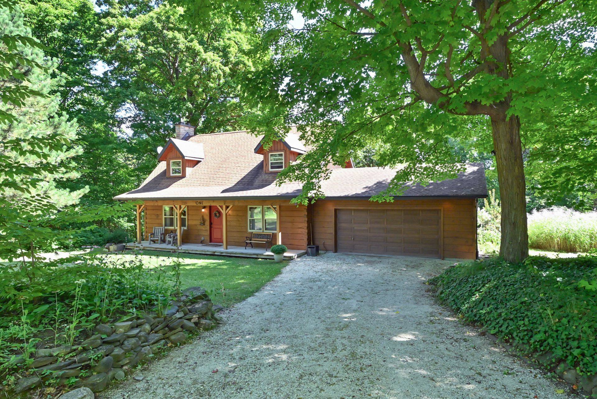 Mulmur, ON L9V 3H5,1 Mountainview RD