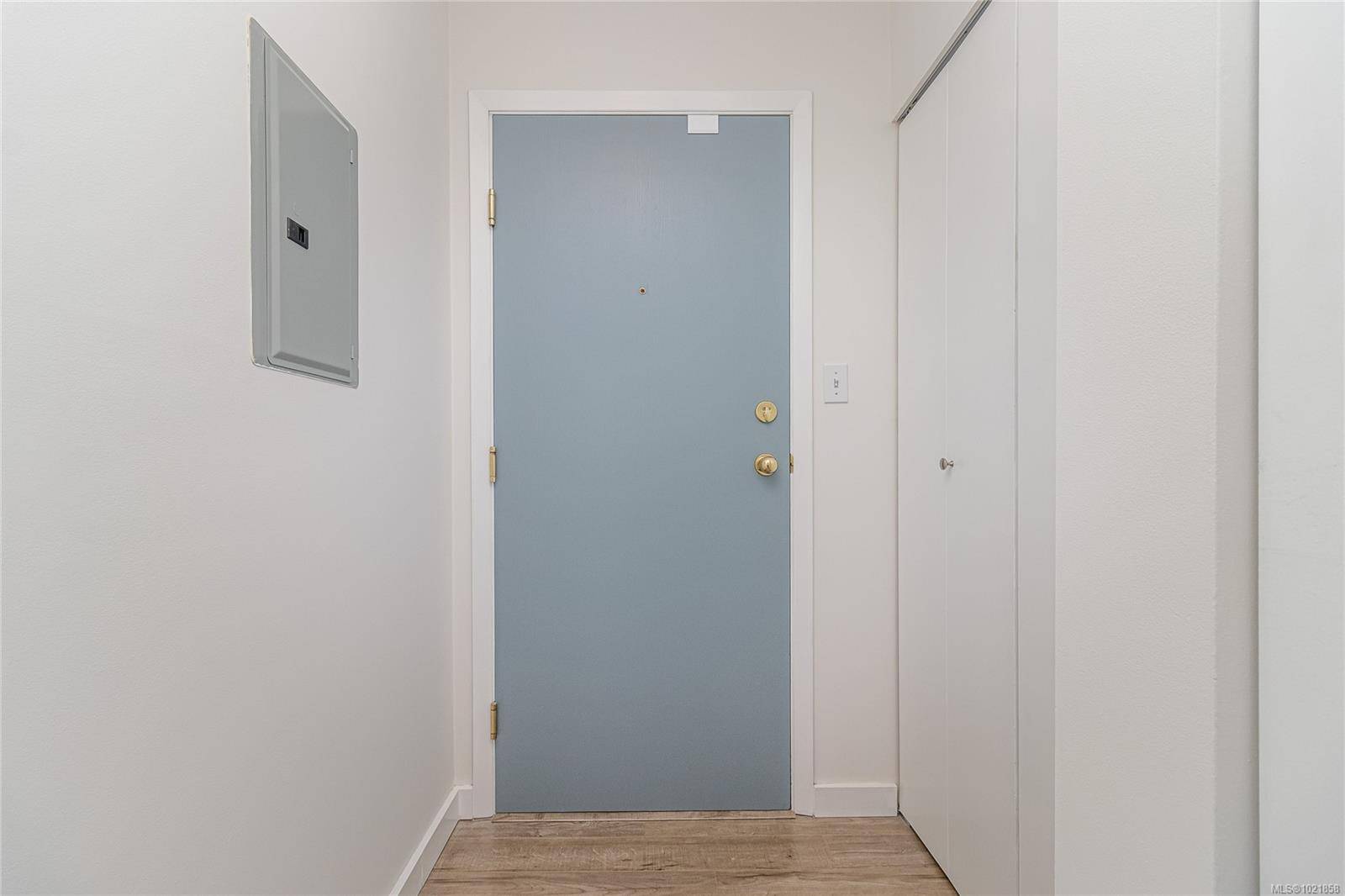 Victoria, BC V8W 3W8,835 View St #711