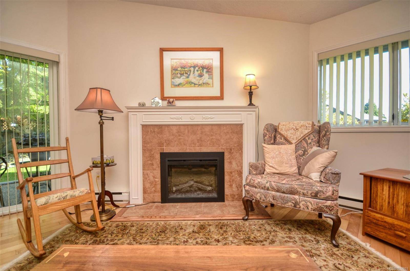 Saanich, BC V8Y 2X5,5156 Cordova Bay Rd #7