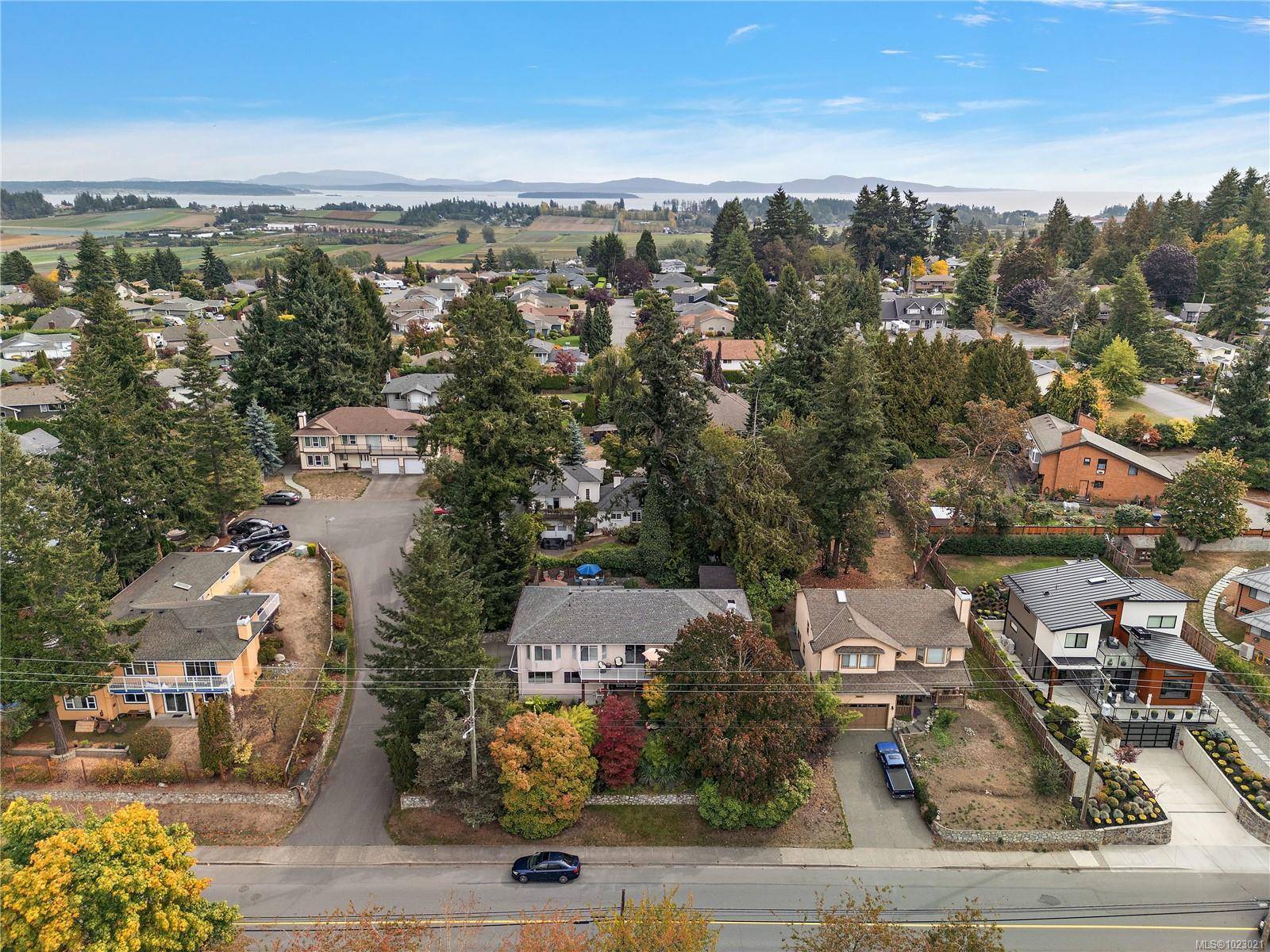 Central Saanich, BC V8Z 5V1,6599 Central Saanich Rd #A