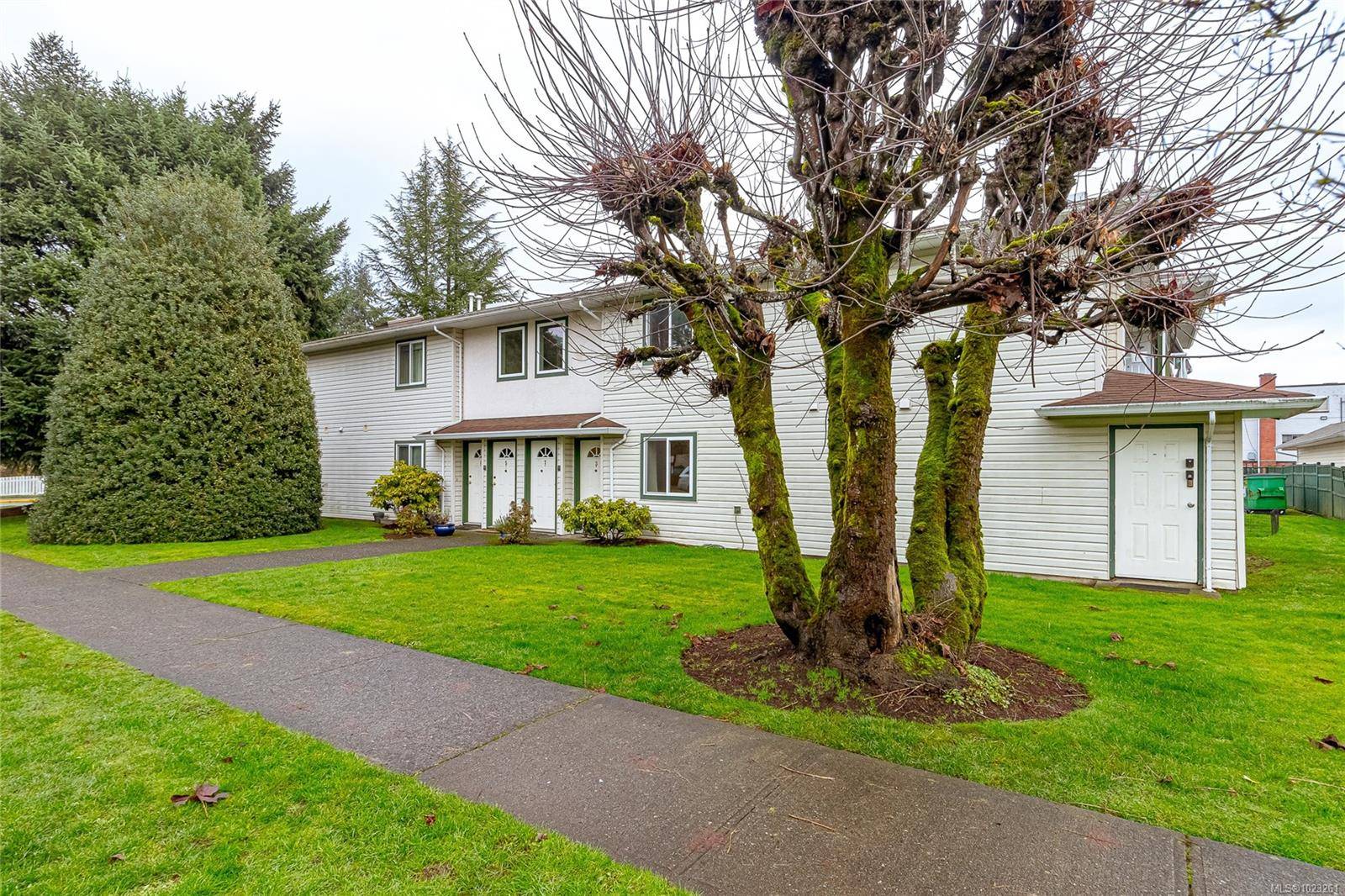 Duncan, BC V9L 1Z7,370 Cairnsmore St #3