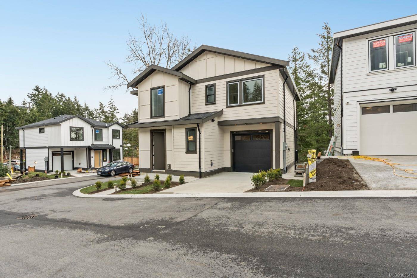 Langford, BC V9B 6C1,556 Belford Pl