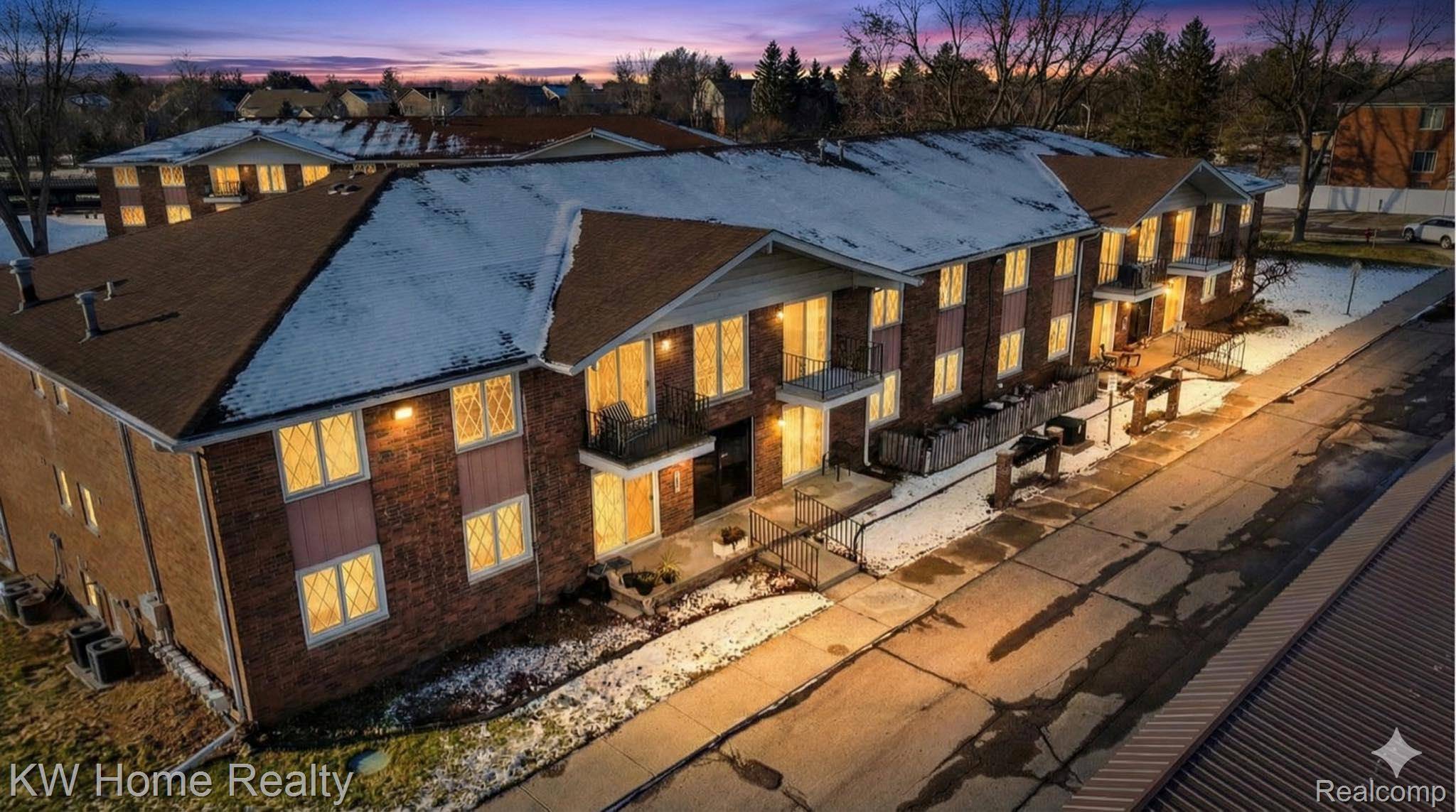 Utica, MI 48316,54781 Shelby RD #80