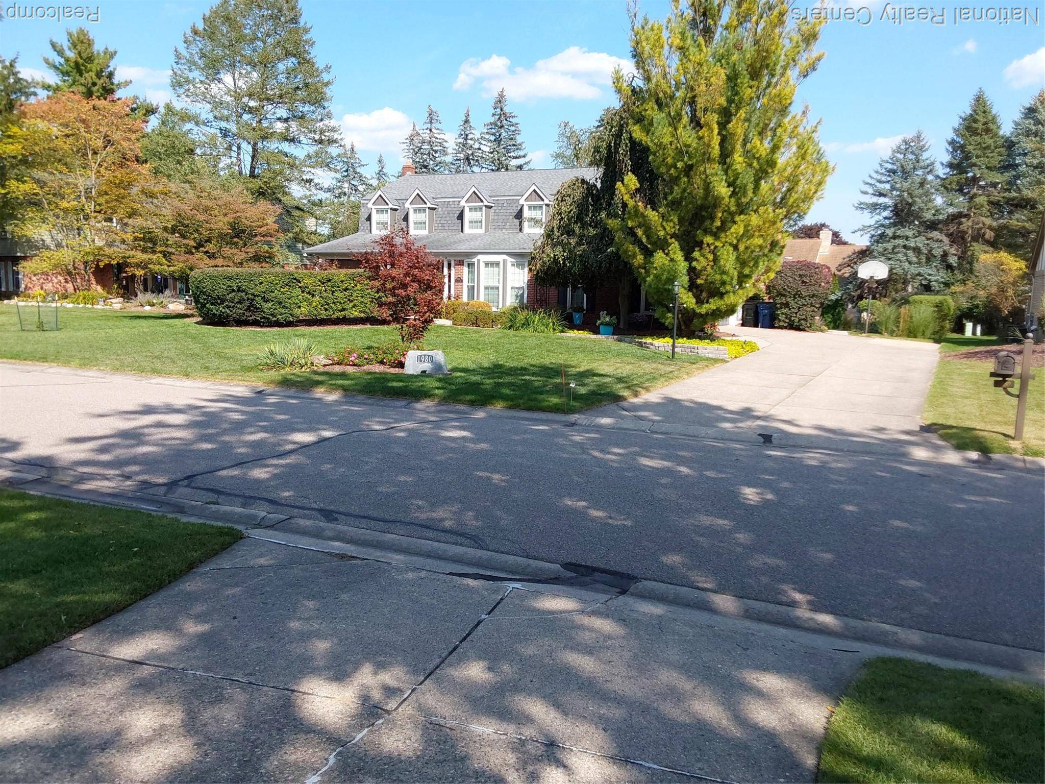 Rochester Hills, MI 48309,1980 Chalmers DR W