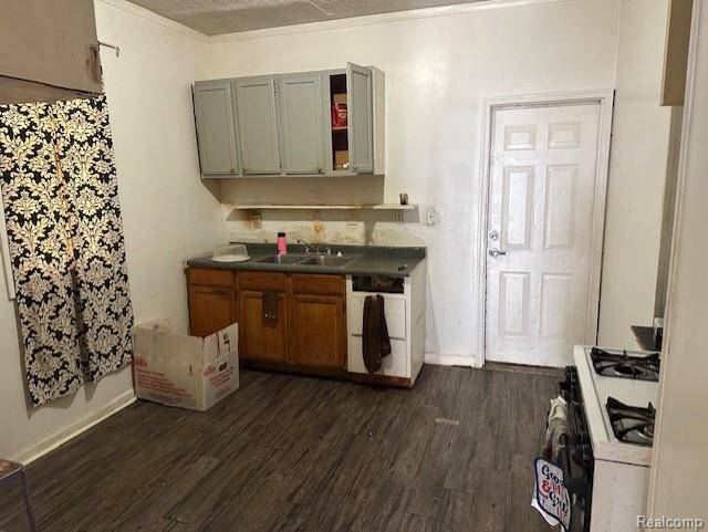 Ecorse, MI 48229,17 E Rockwood ST