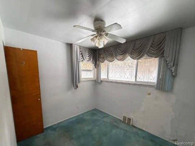 Detroit, MI 48219,19358 Evergreen RD