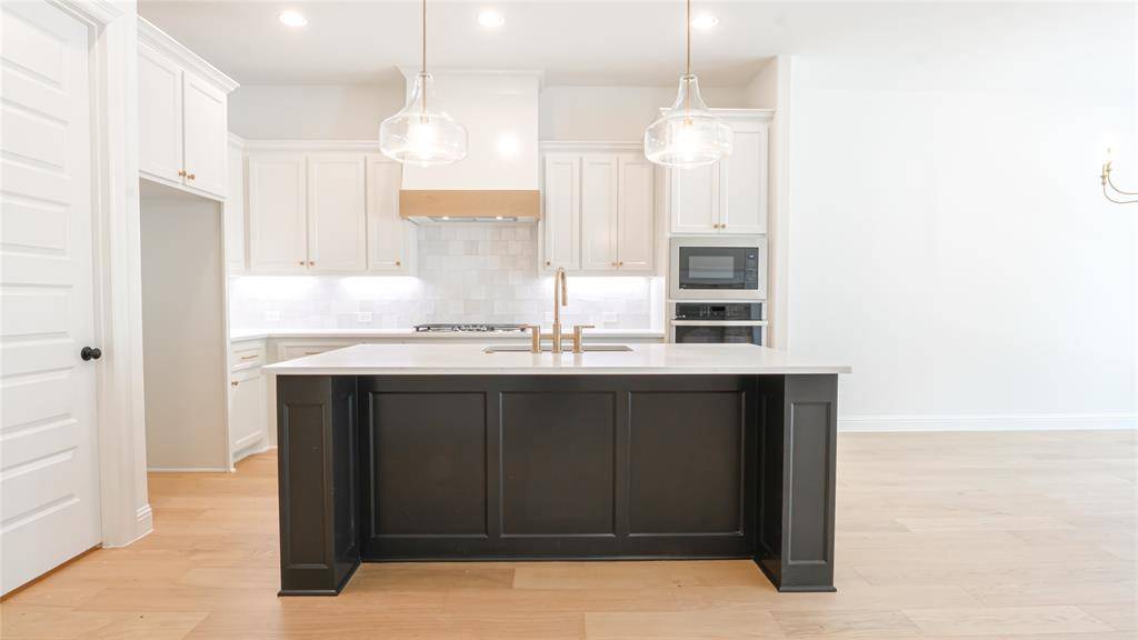 Aledo, TX 76008,427 Wingtail Drive