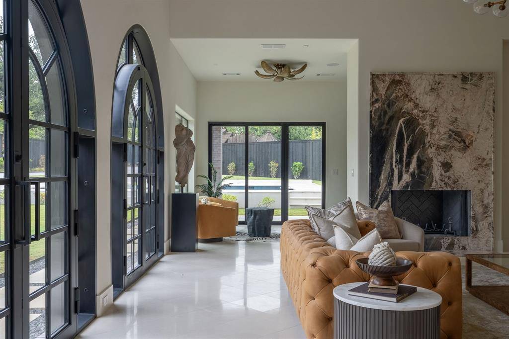 Dallas, TX 75229,5615 Lobello Drive