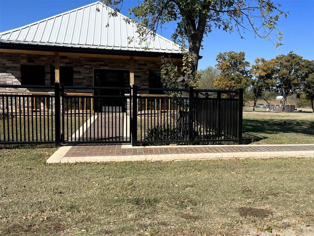 Bellevue, TX 76228,724 Franklin