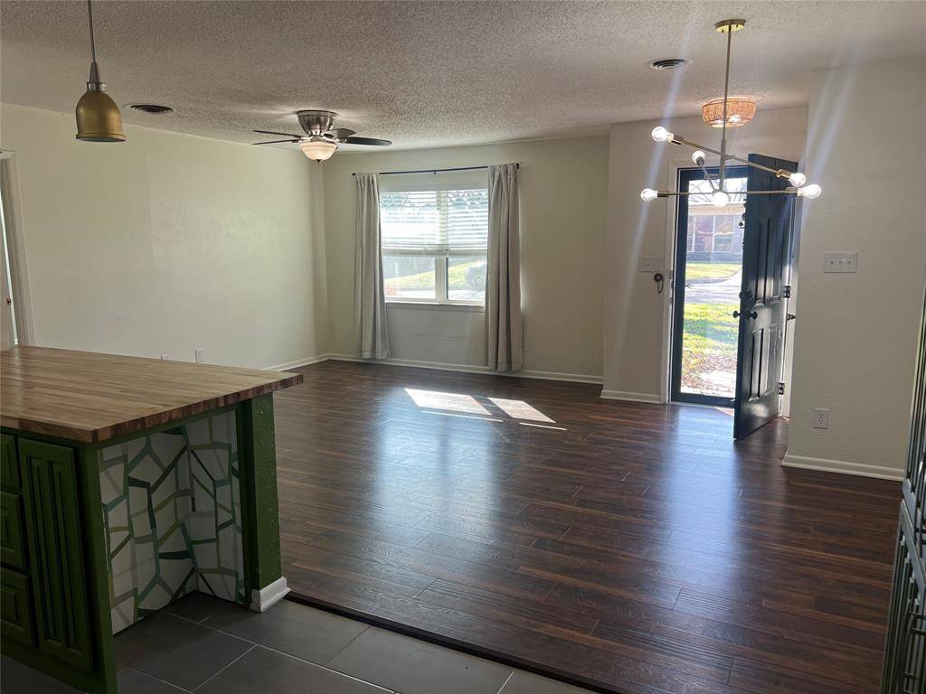 Fort Worth, TX 76116,7720 Gaston Avenue