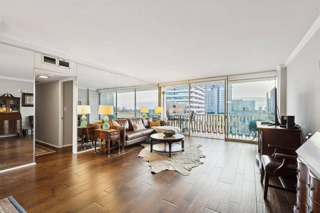 Dallas, TX 75219,3701 Turtle Creek Boulevard #8H