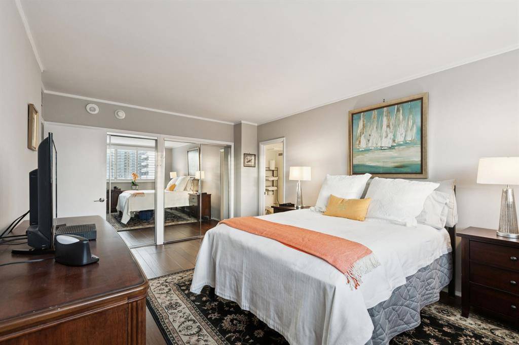 Dallas, TX 75219,3701 Turtle Creek Boulevard #8H