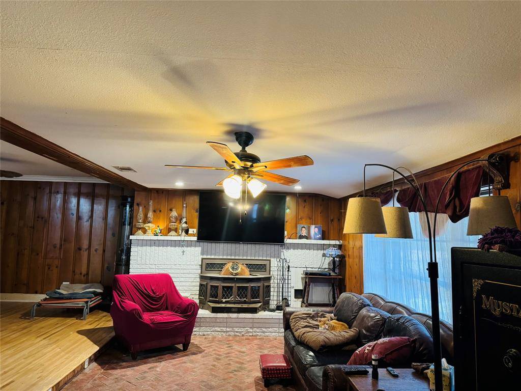 Mount Pleasant, TX 75455,431 County Road 2715