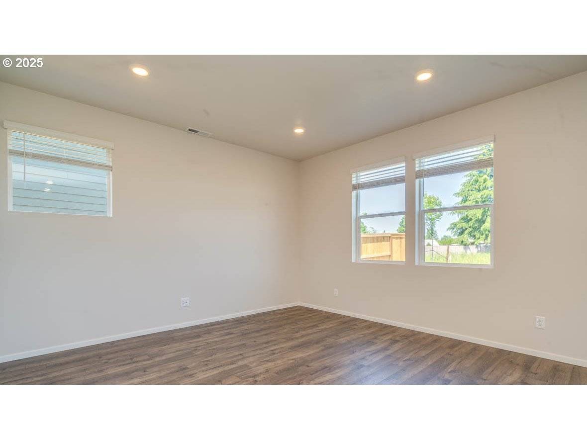 Salem, OR 97301,329 Stella ST NE