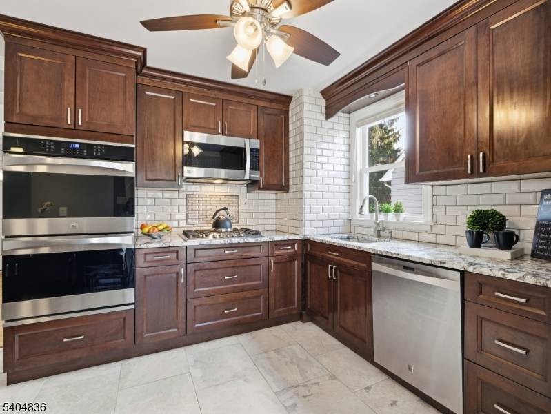 Wanaque Boro, NJ 07420,29 Evergreen Ave