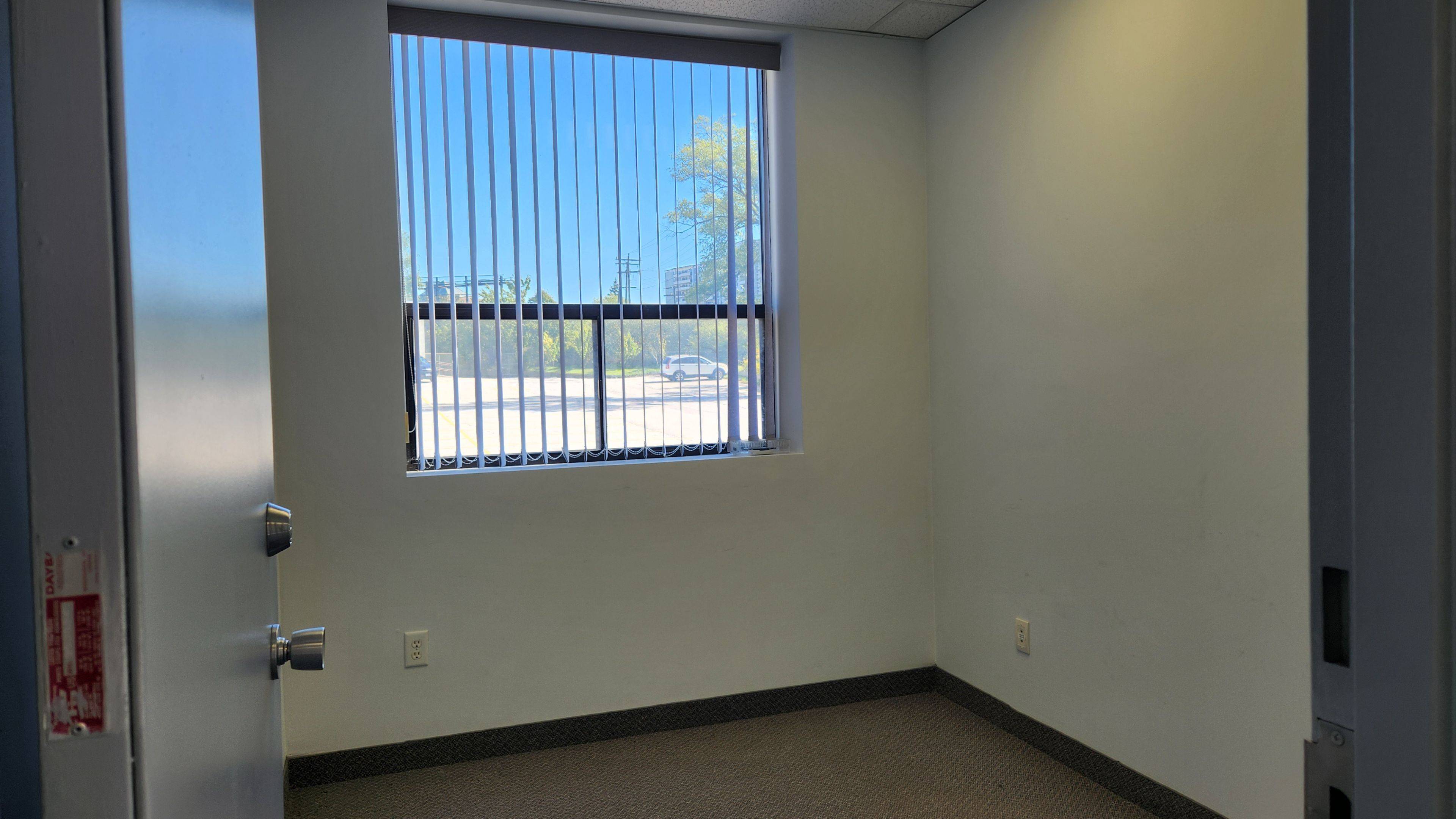 Toronto C13, ON M3A 2P8,85 Curlew DR #115