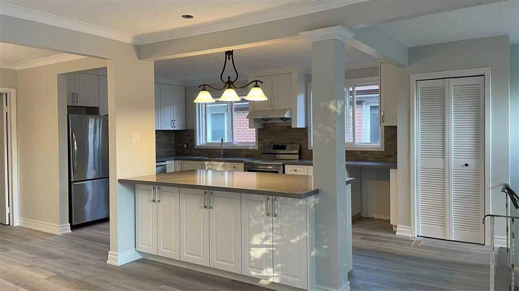 Toronto C15, ON M2M 3A6,91 Mintwood DR #Upper Level