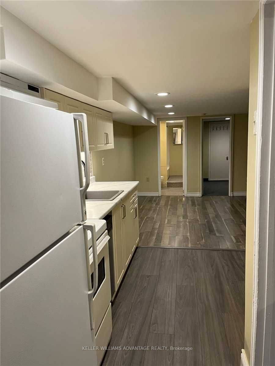 Toronto E03, ON M4J 4R3,131 Monarch Park AVE #Bsmt