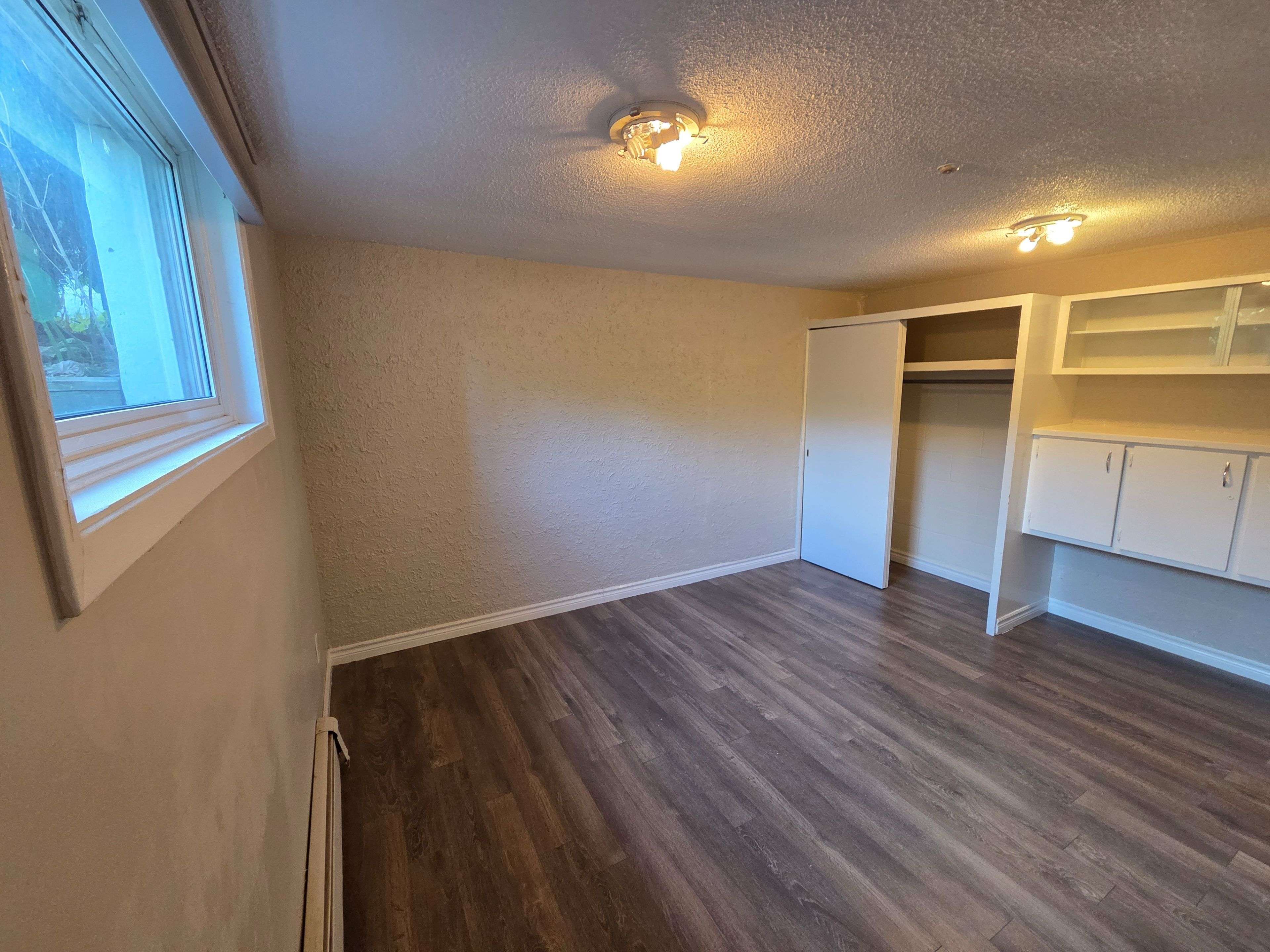 Clarington, ON L1C 6E1,2906 Hwy 2 ST #6