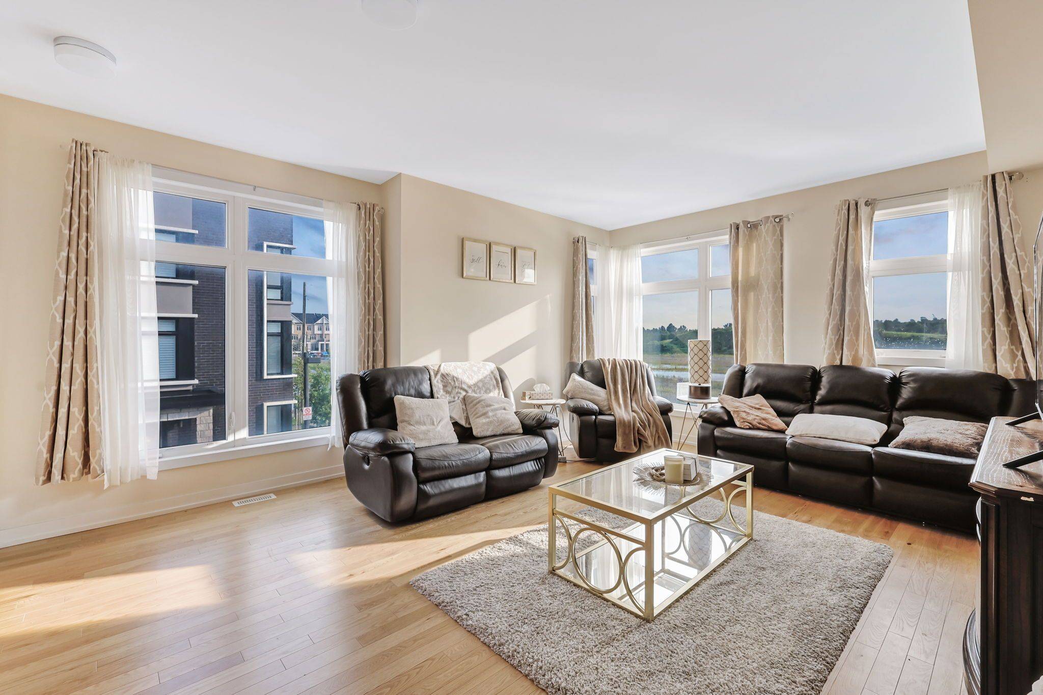 Pickering, ON L1X 0H6,2632 Castlegate Crossing DR