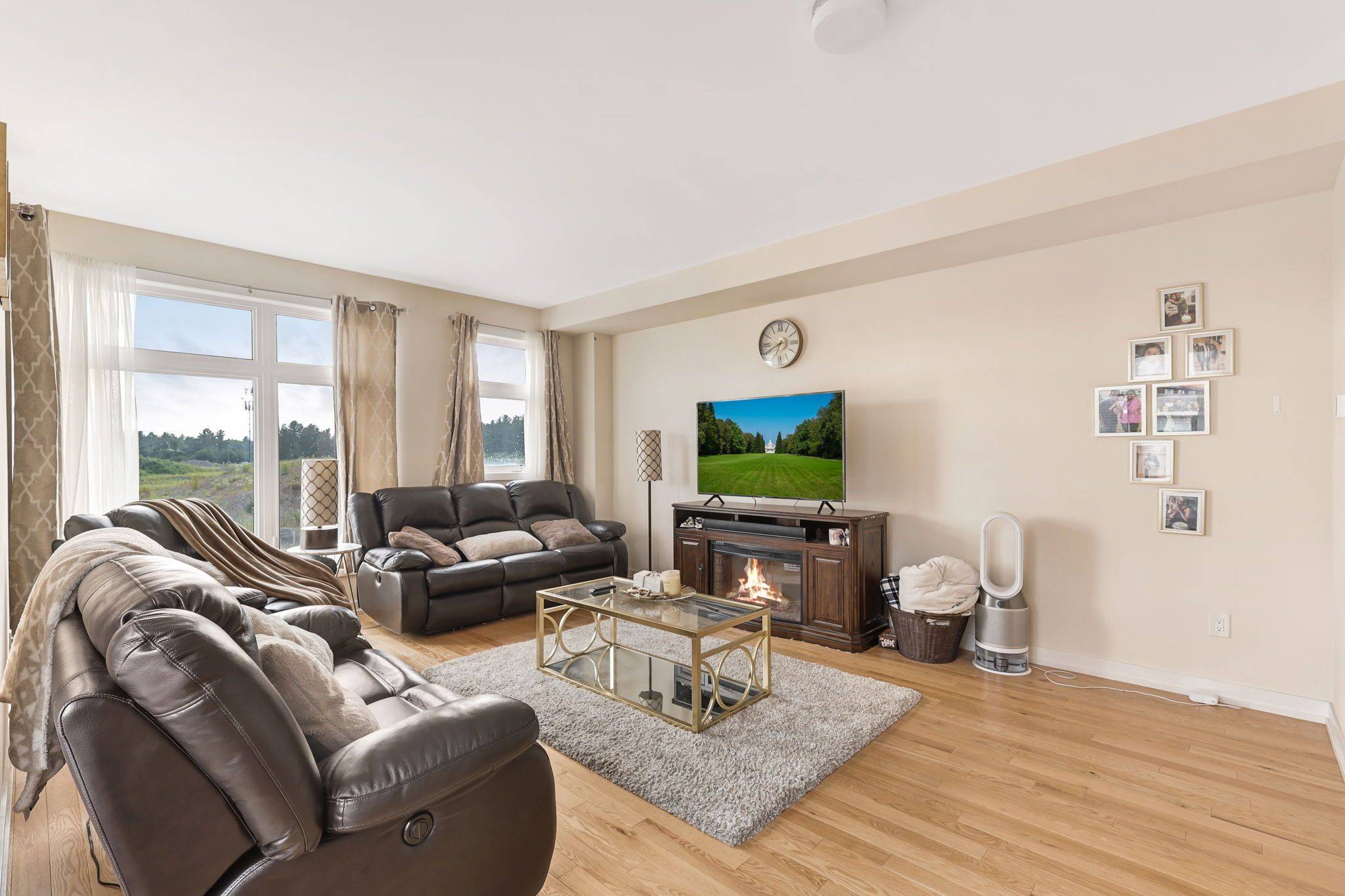 Pickering, ON L1X 0H6,2632 Castlegate Crossing DR