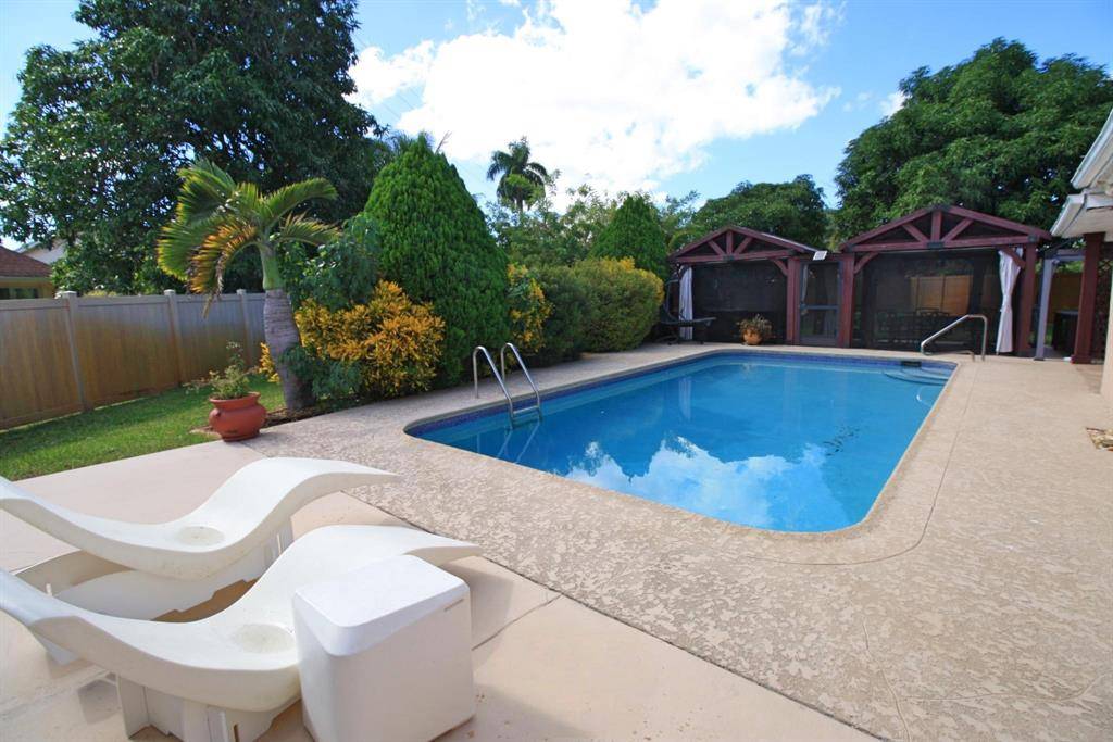 Margate, FL 33068,861 SW 55th Way