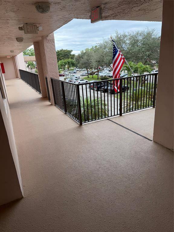 Sunrise, FL 33322,10145 Sunrise Lakes #308