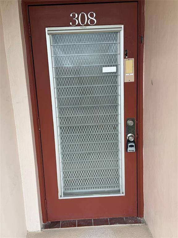 Sunrise, FL 33322,10145 Sunrise Lakes #308