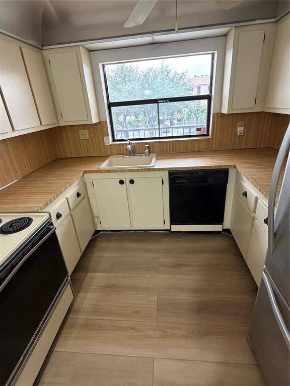 Sunrise, FL 33322,10145 Sunrise Lakes #308