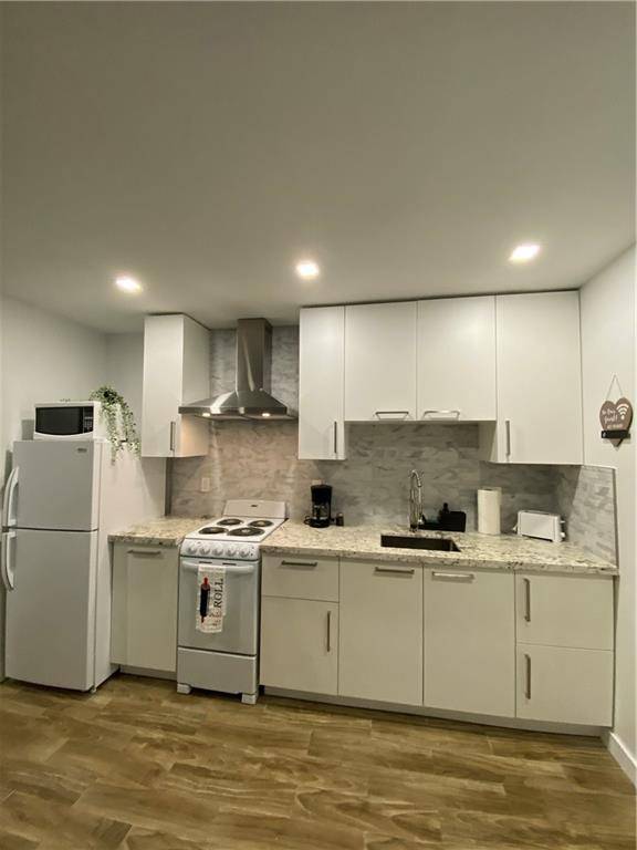 Oakland Park, FL 33334,902 NE 38th street #2