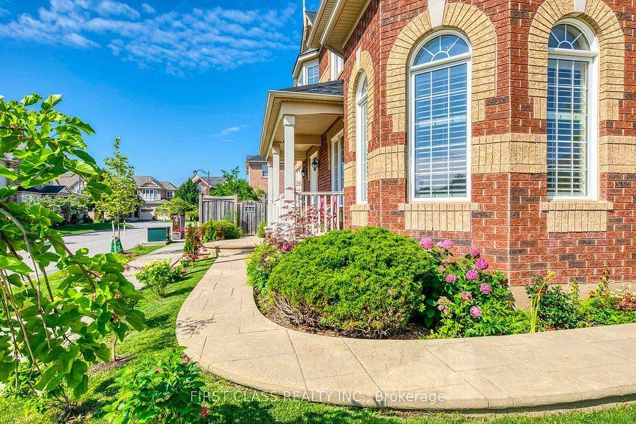 Milton, ON L9T 0X4,720 Savoline BLVD