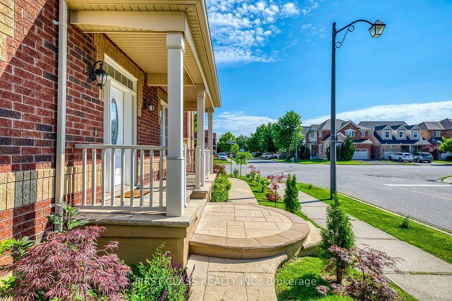 Milton, ON L9T 0X4,720 Savoline BLVD