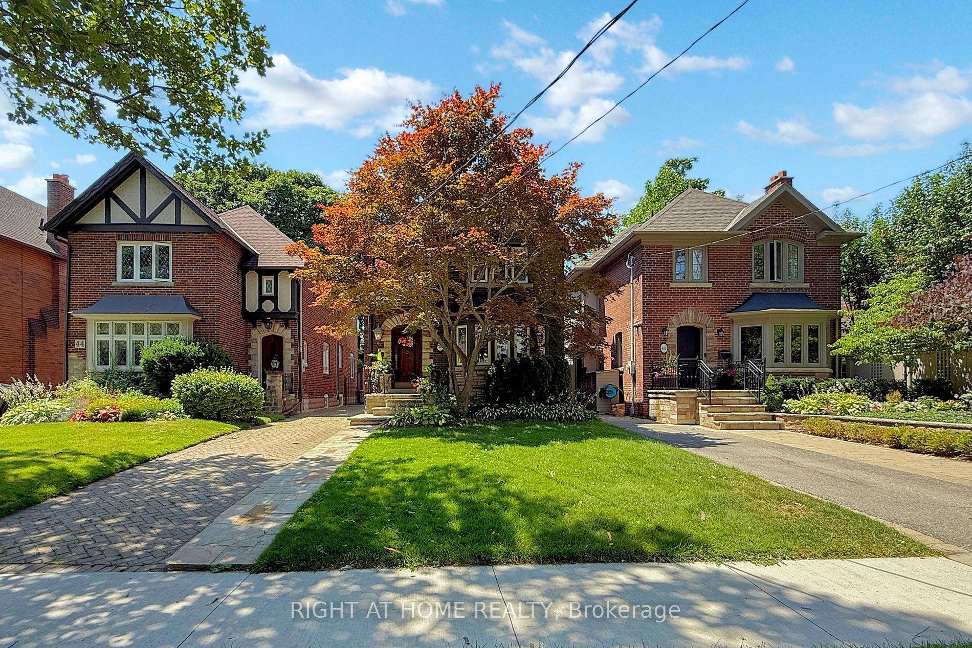 Toronto W08, ON M8X 2J4,46 Jackson AVE