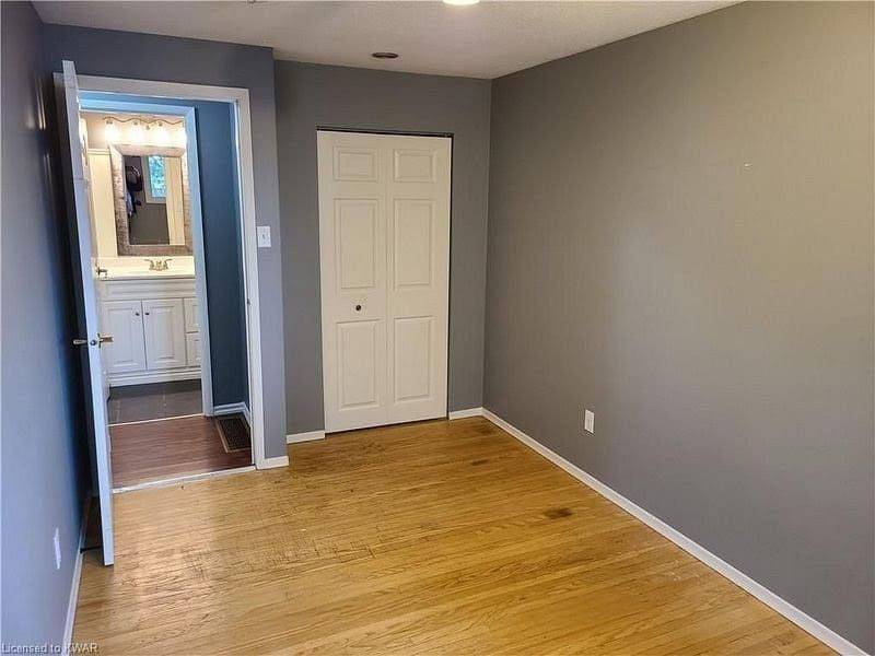 Kitchener, ON N2A 2R4,75 Pepperwood CRES #UPPER LEVEL