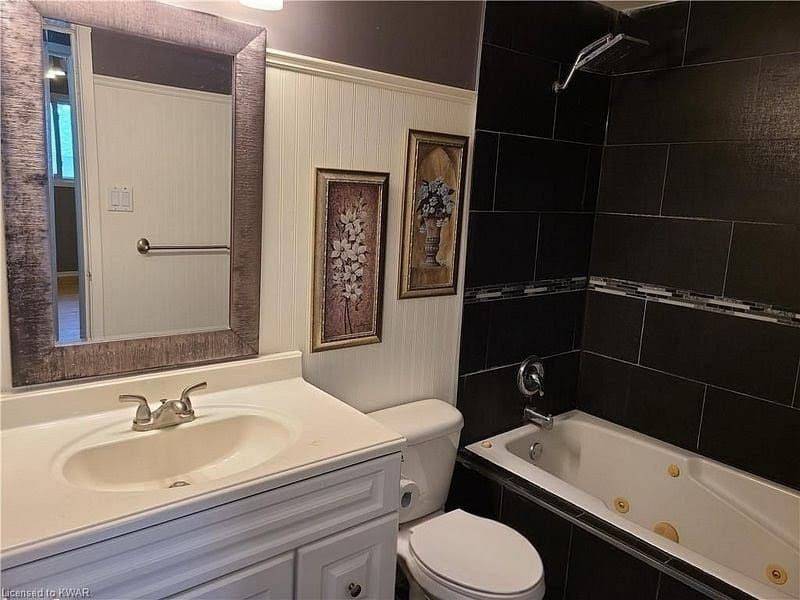 Kitchener, ON N2A 2R4,75 Pepperwood CRES #UPPER LEVEL