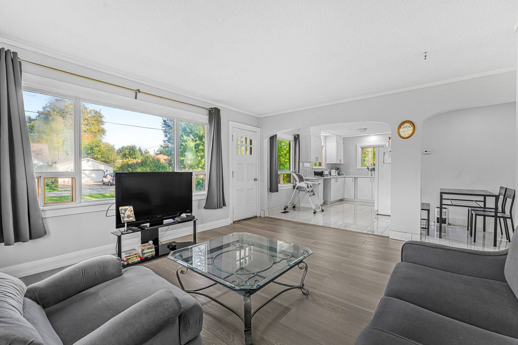 Fort Erie, ON L0S 1B0,207 Elmwood AVE