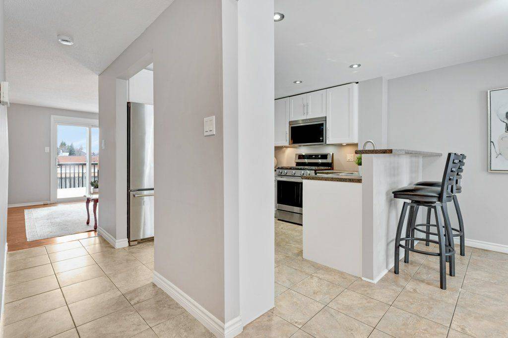 Kitchener, ON N2E 2R4,34 Rosebank CRES