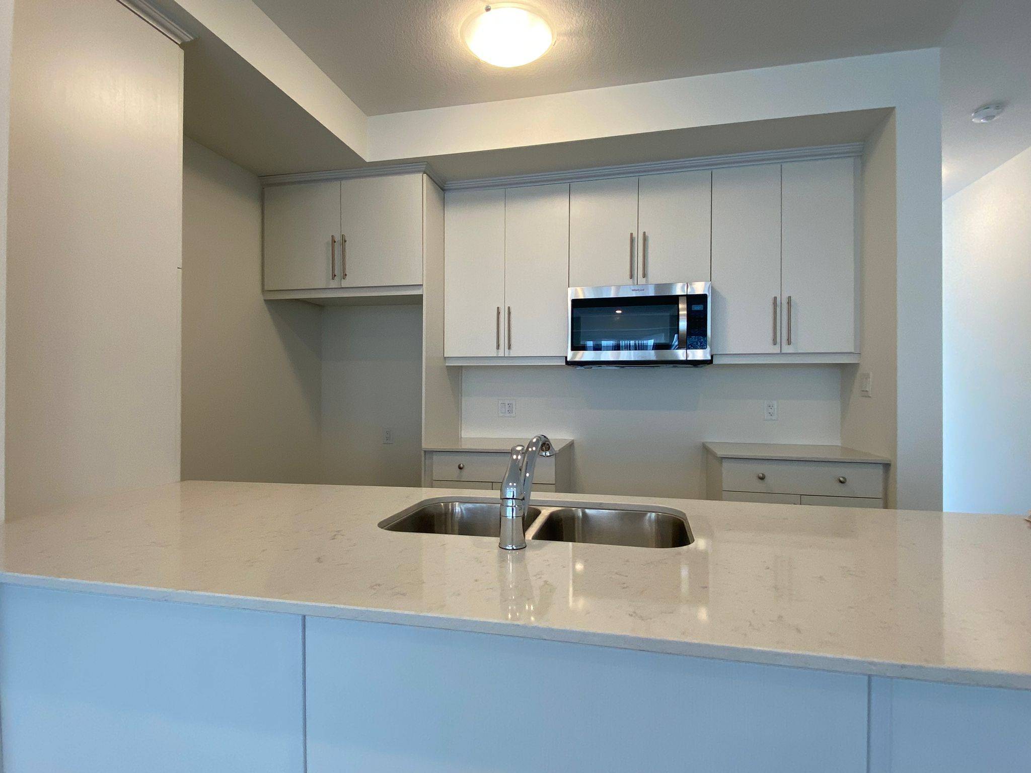 London East, ON N5V 5J3,234 Edgevalley RD #29