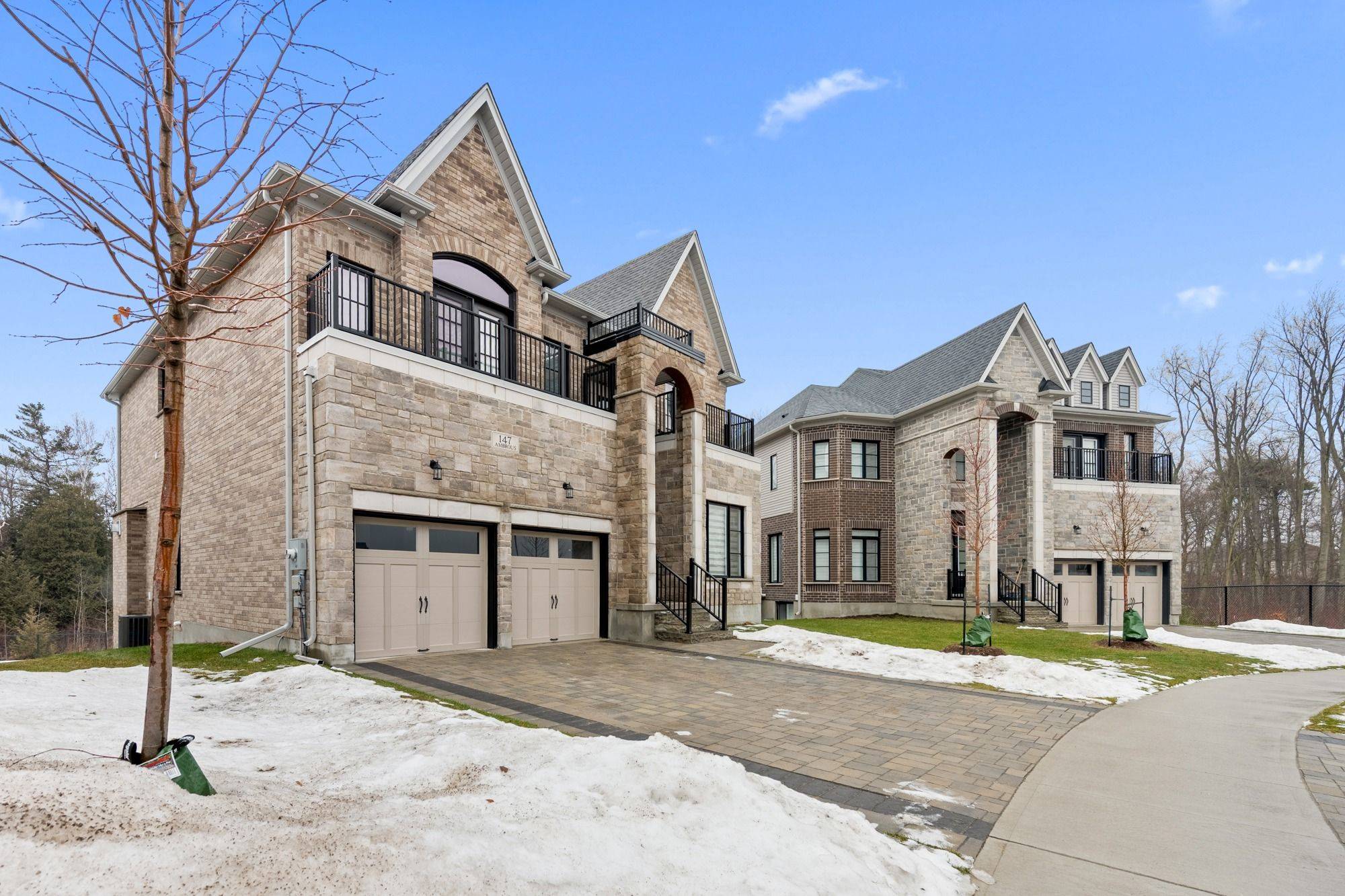 Guelph, ON N1G 0E4,147 AMBROUS CRES