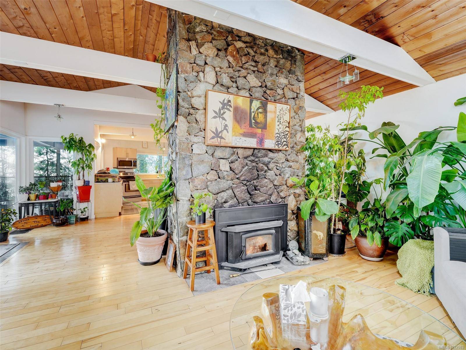 Saanich, BC V8X 3V6,4553 Cordova Bay Rd