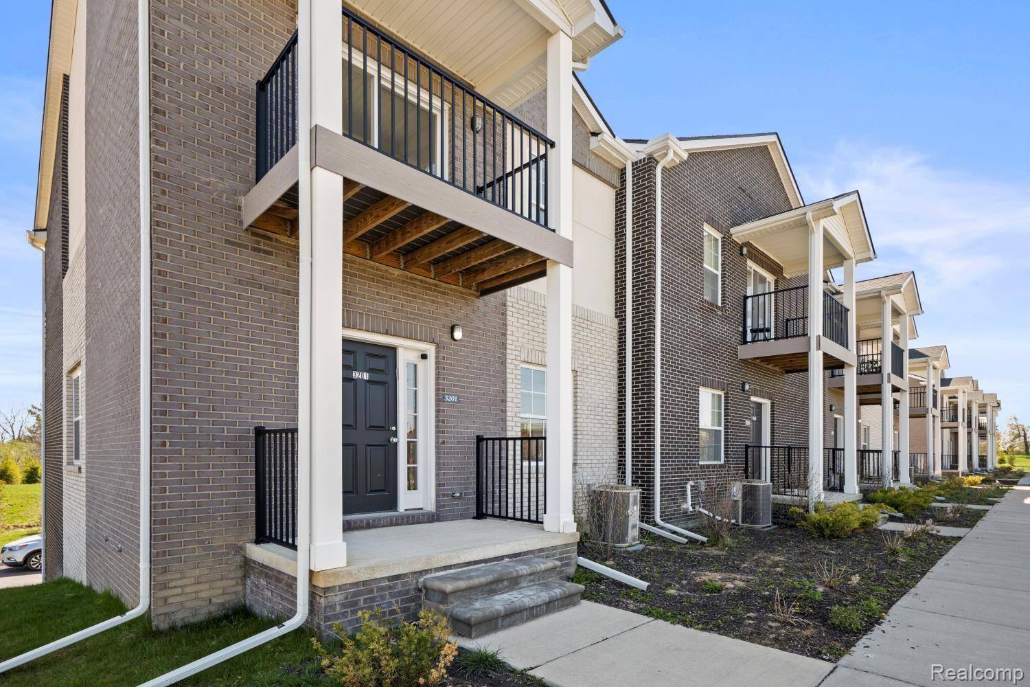 Ann Arbor, MI 48108,3205 LOHR RD