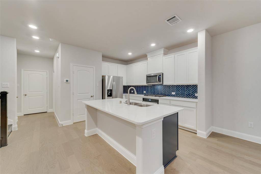 Rowlett, TX 75088,7853 Sunset Boulevard