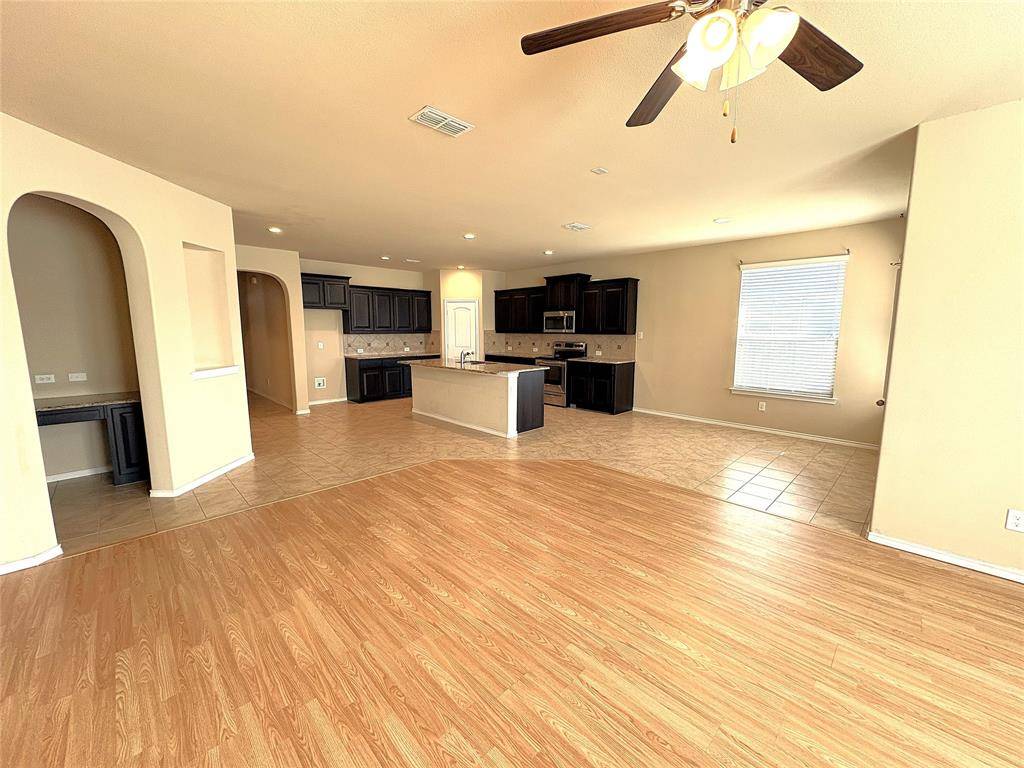 Cleburne, TX 76033,1719 Cross Creek Lane