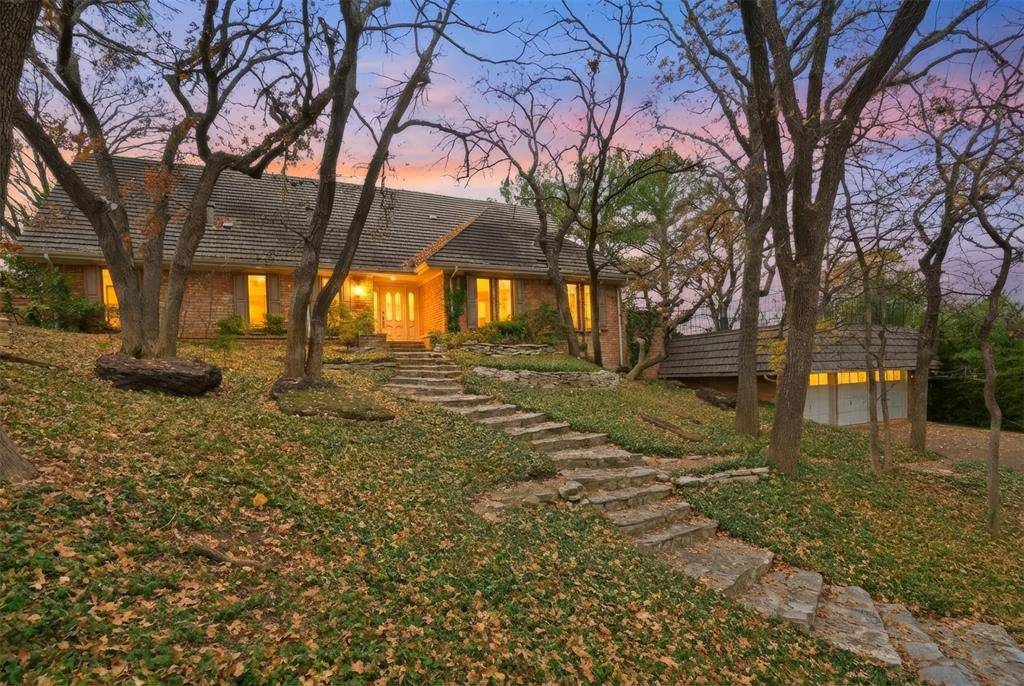 Arlington, TX 76012,1004 Crowley Road