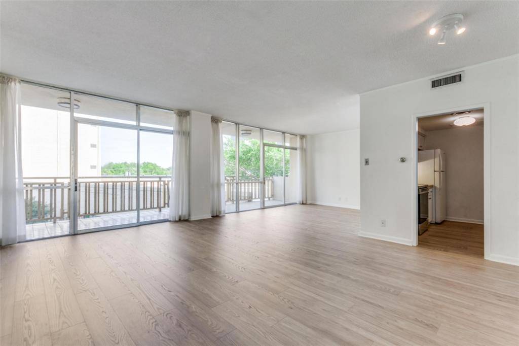 Dallas, TX 75225,6211 W Northwest Highway #304