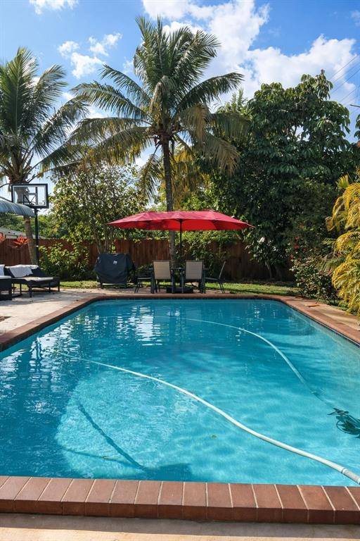 Plantation, FL 33317,151 NW 49th Ave